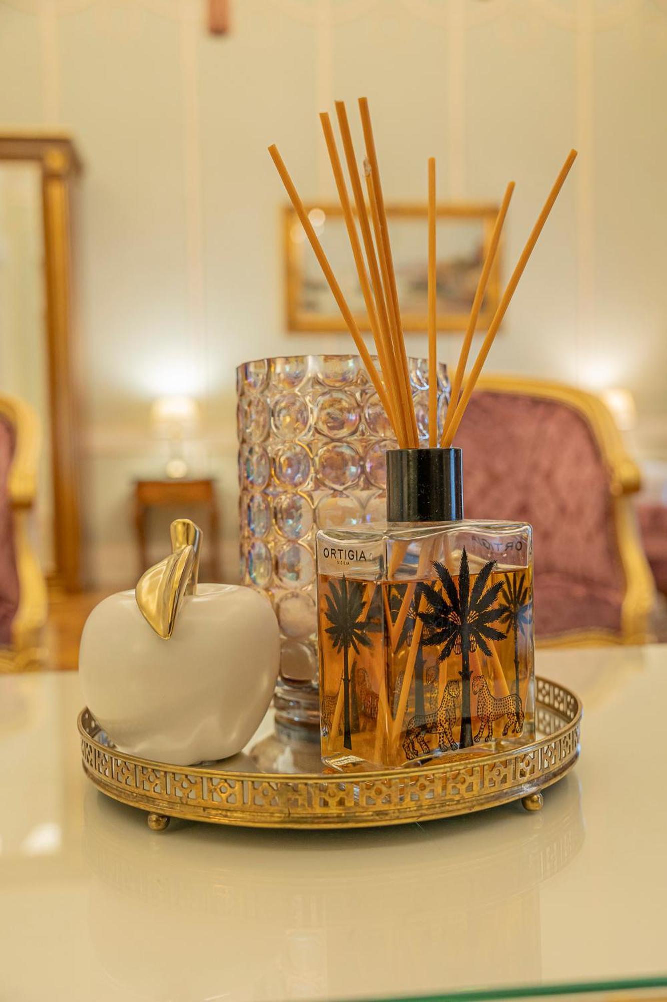 Palazzo Monga Boutique Guesthouse Верона Экстерьер фото